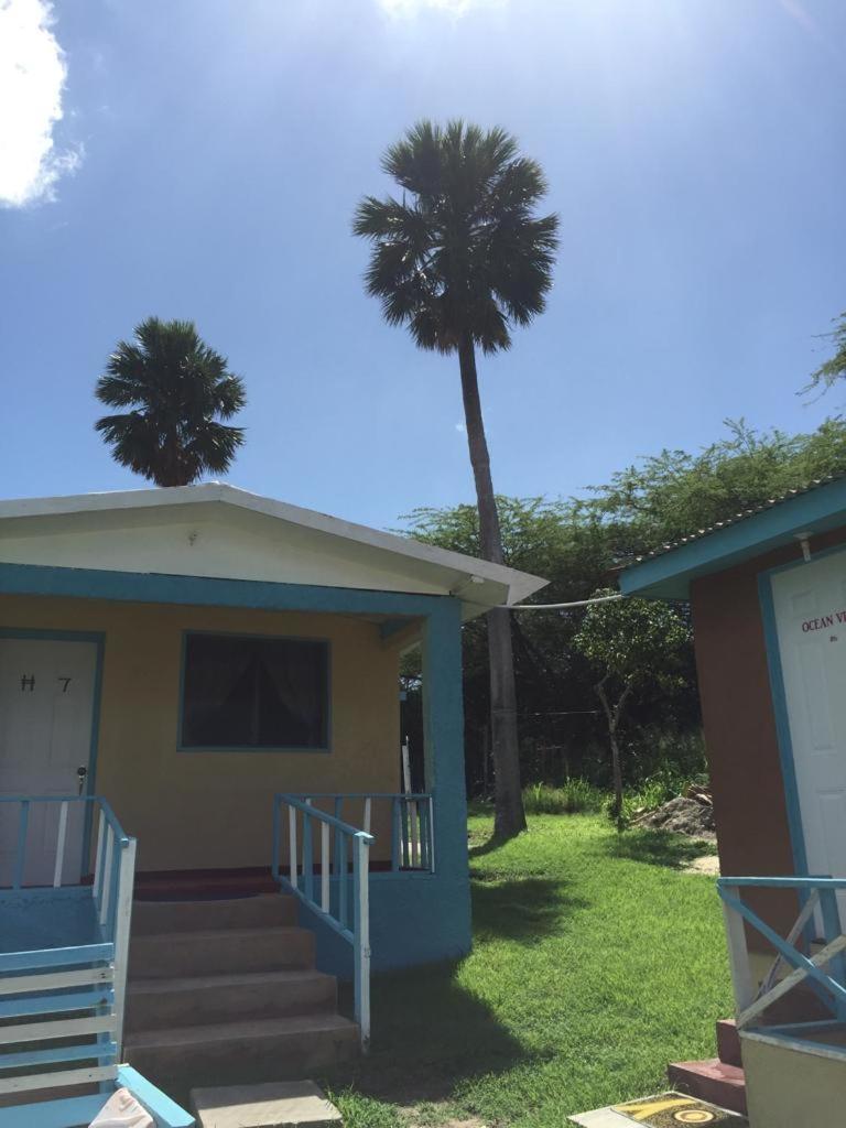 Waikiki Guest House Treasure Beach Exterior foto